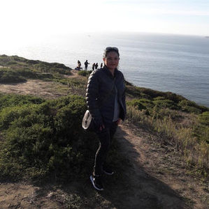 Meet your Posher, Abril